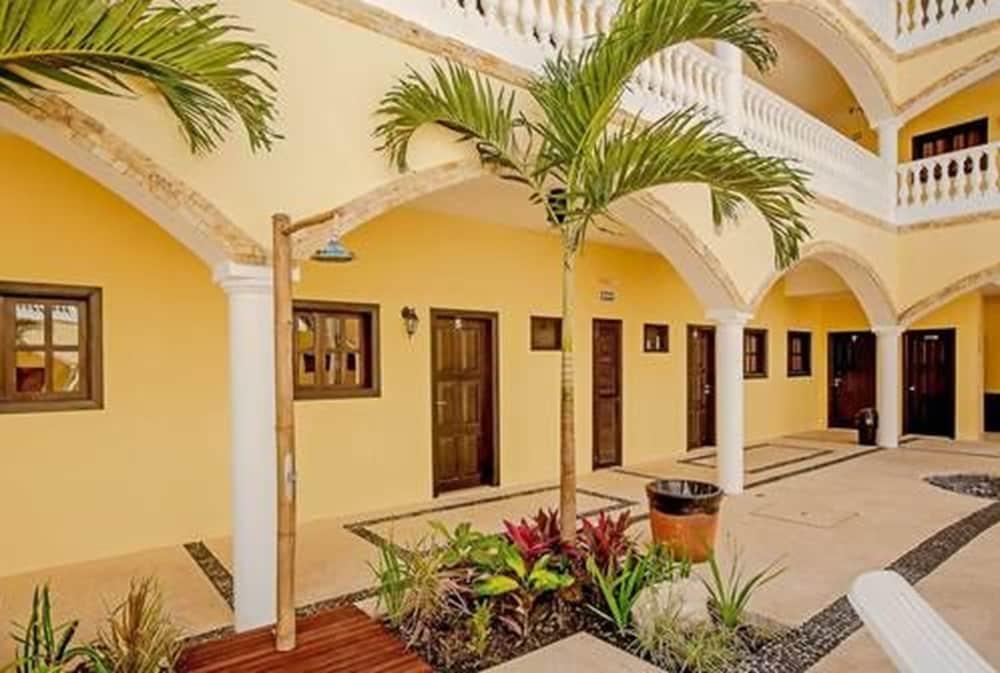 We Playa Hotel Playa del Carmen Bagian luar foto