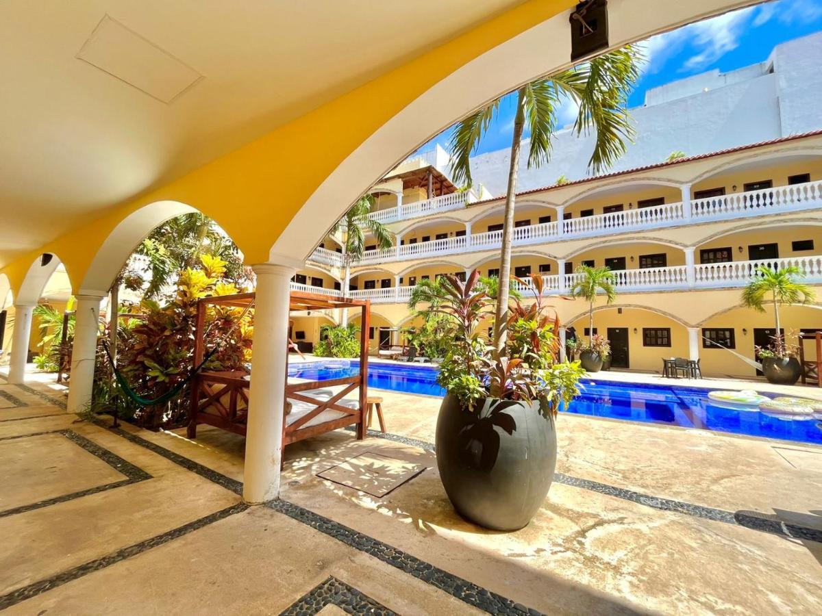We Playa Hotel Playa del Carmen Bagian luar foto