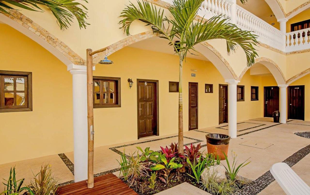 We Playa Hotel Playa del Carmen Bagian luar foto