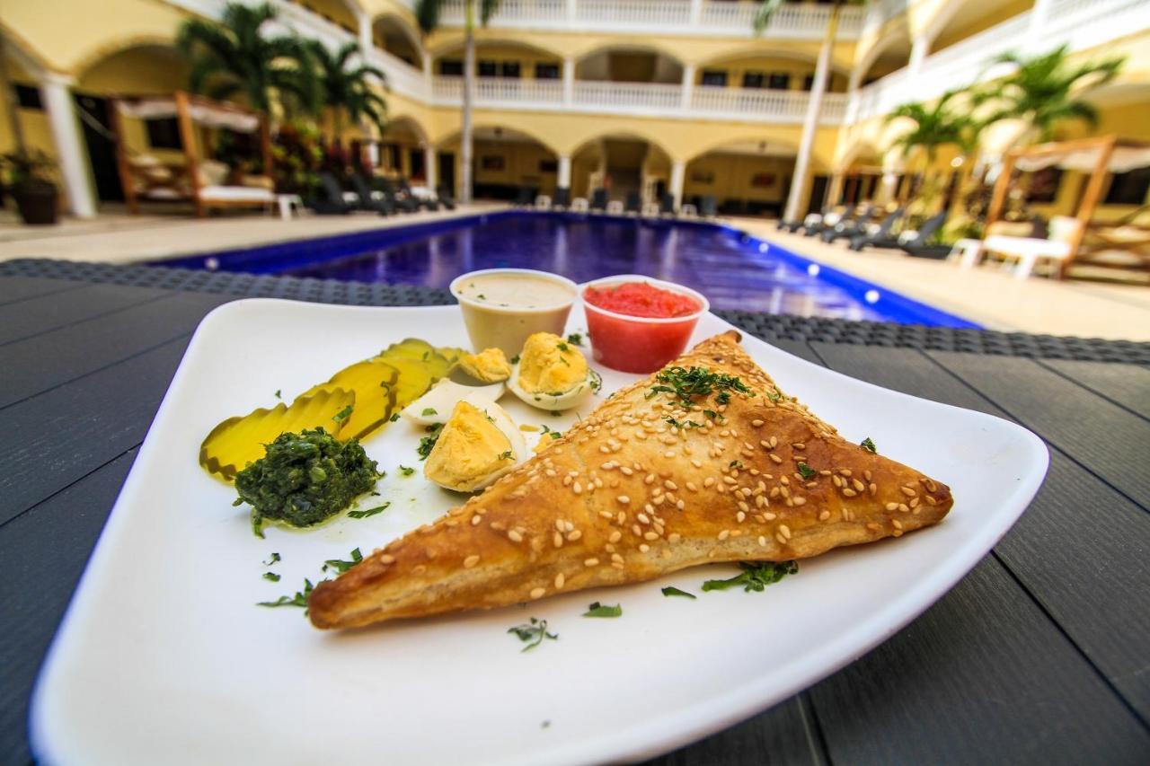 We Playa Hotel Playa del Carmen Bagian luar foto