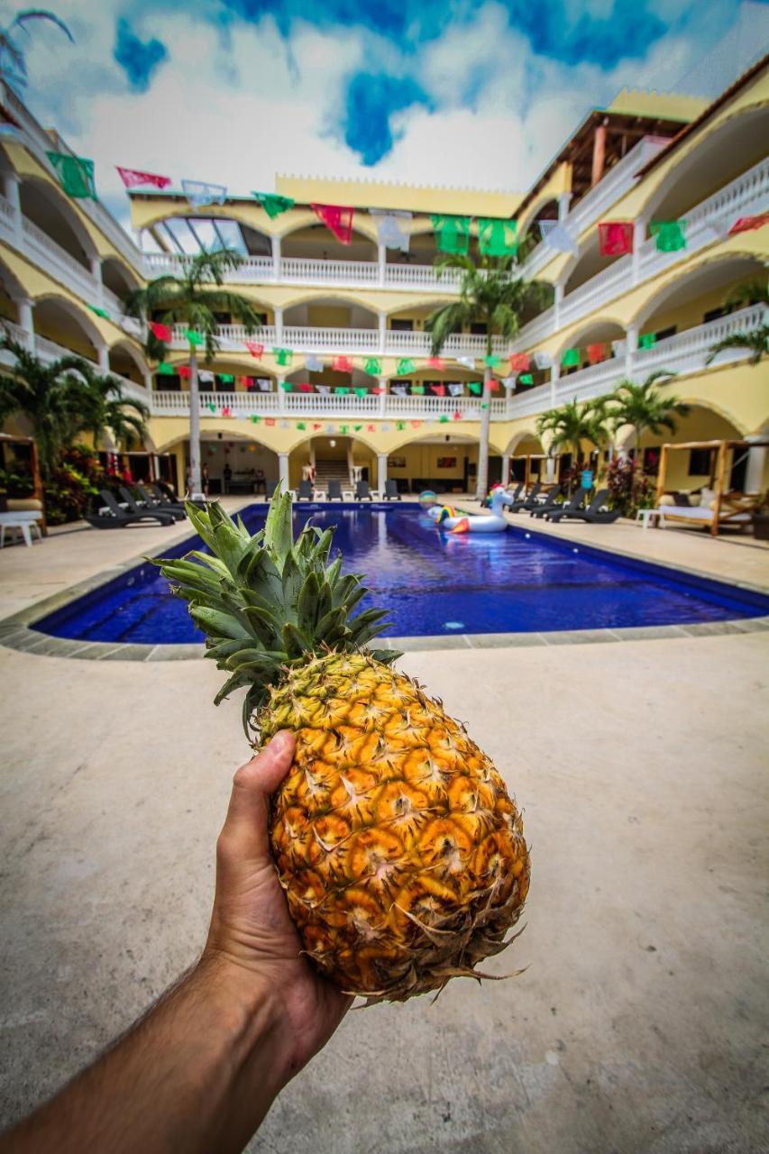 We Playa Hotel Playa del Carmen Bagian luar foto